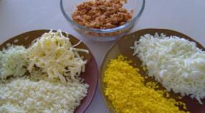 Делаем салат из скумбрии консервированной разными способами Салат с скумбрией консервированной простой рецепт